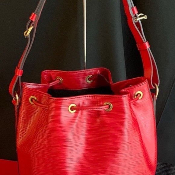 EUC Louis Vuitton Noe Red Bucket Shoulder Bag - Picture 2 of 12